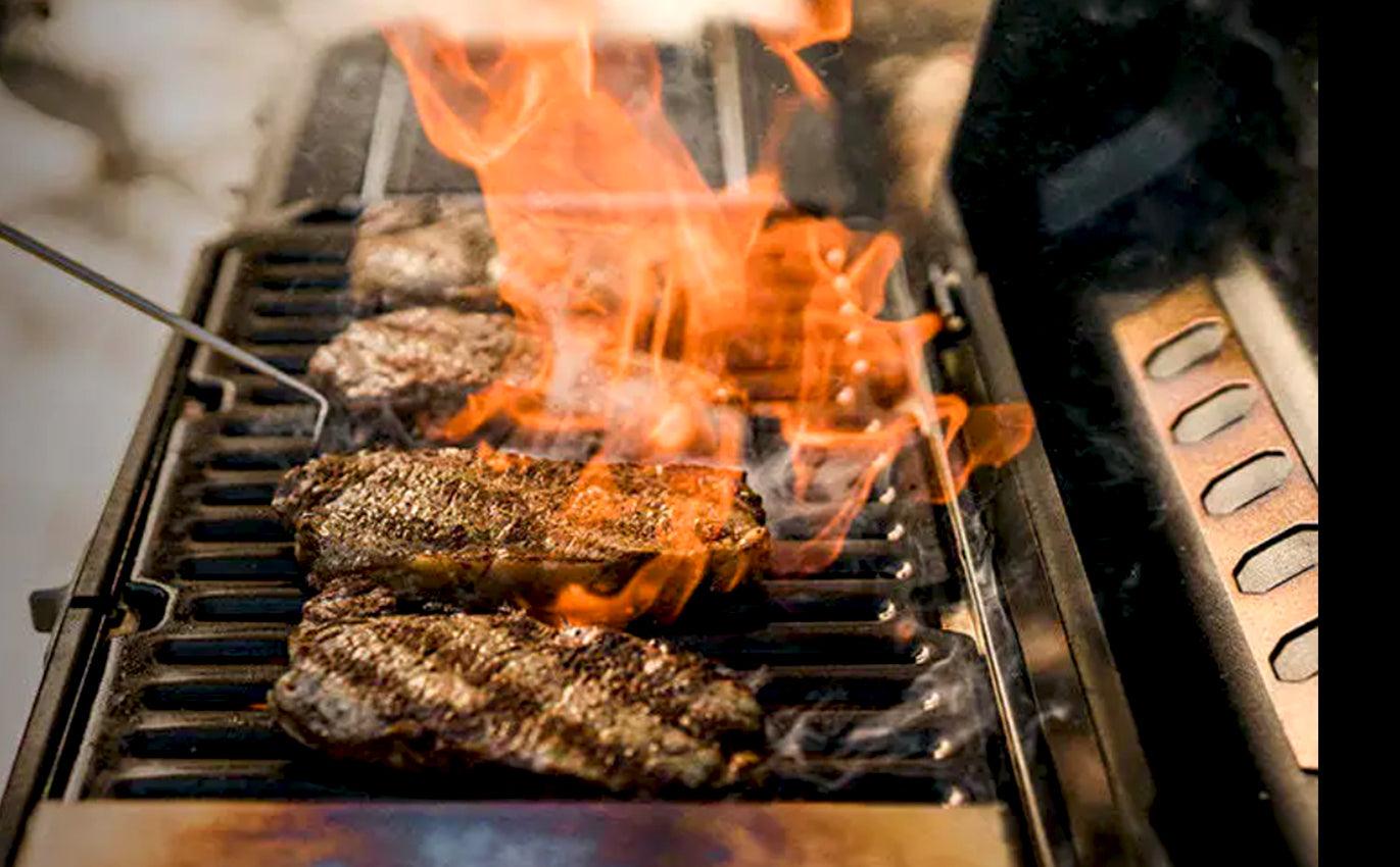 Masterbuilt Portable Charcoal Grill - Joe's BBQs