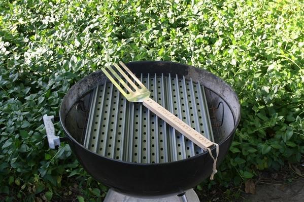 GrillGrates for the 22.5" Kettle Grill - Joe's BBQs