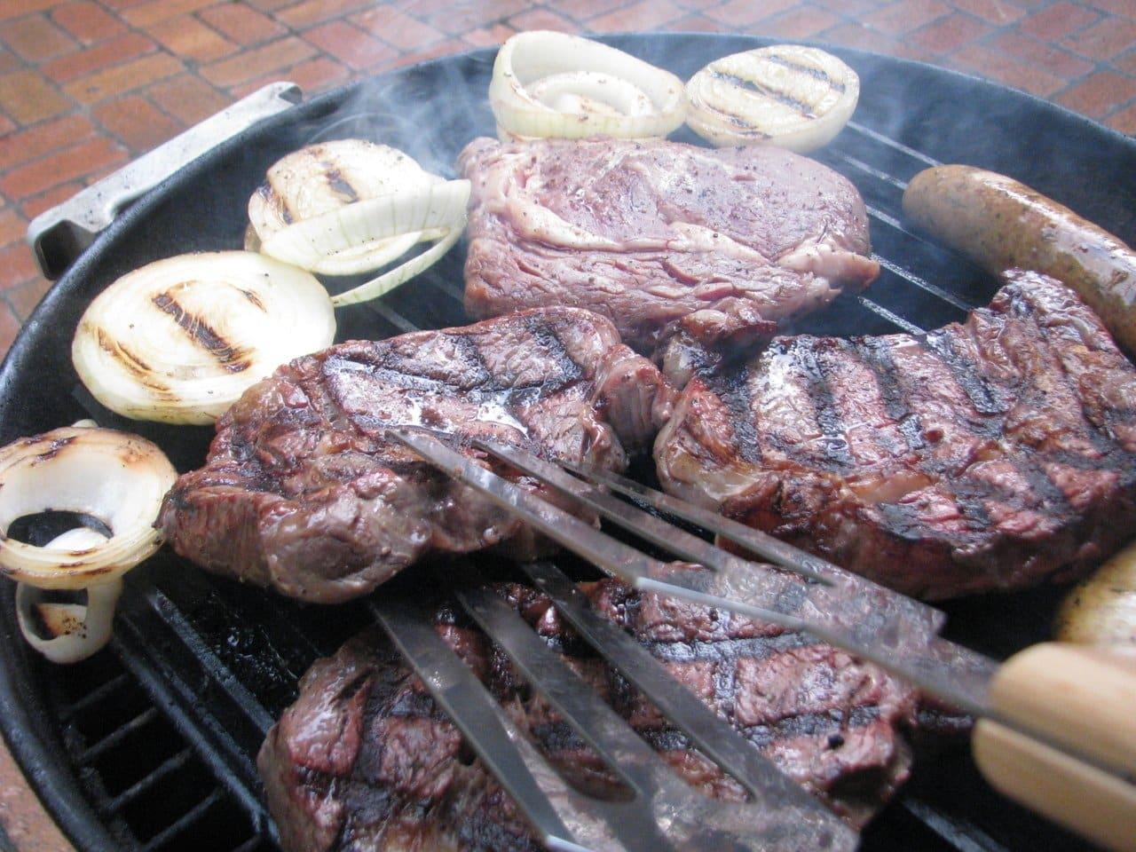 GrillGrates for the 22.5" Kettle Grill - Joe's BBQs