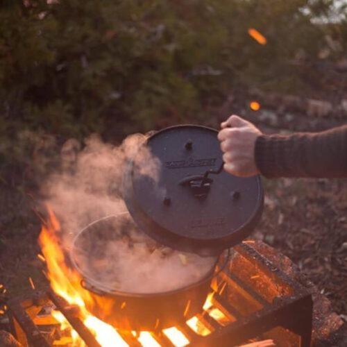 Camp Chef 12inch Cast Iron Deluxe Dutch Oven (9 1/3 Quart) - Joe's BBQs
