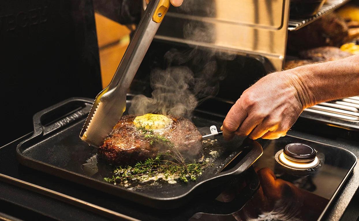 Traeger Induction Cast Iron Skillet - Joe's BBQs