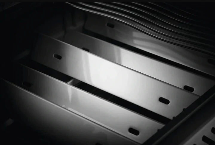 Clearance Sale - Napoleon Rogue RXT 625 5 Burner BBQ with Side Burner