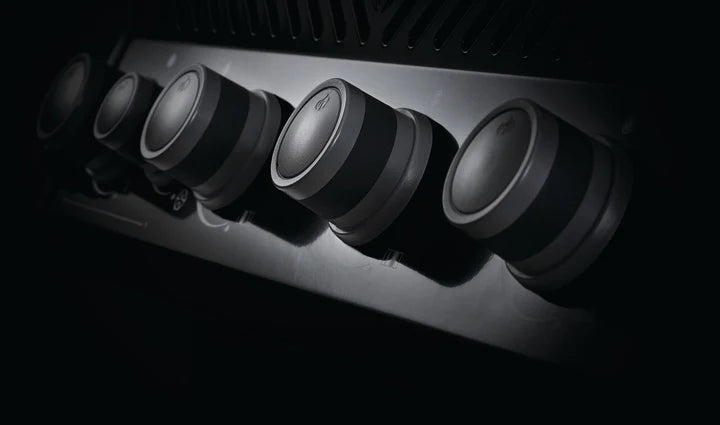 Clearance Sale - Napoleon Rogue RXT 625 5 Burner BBQ with Side Burner
