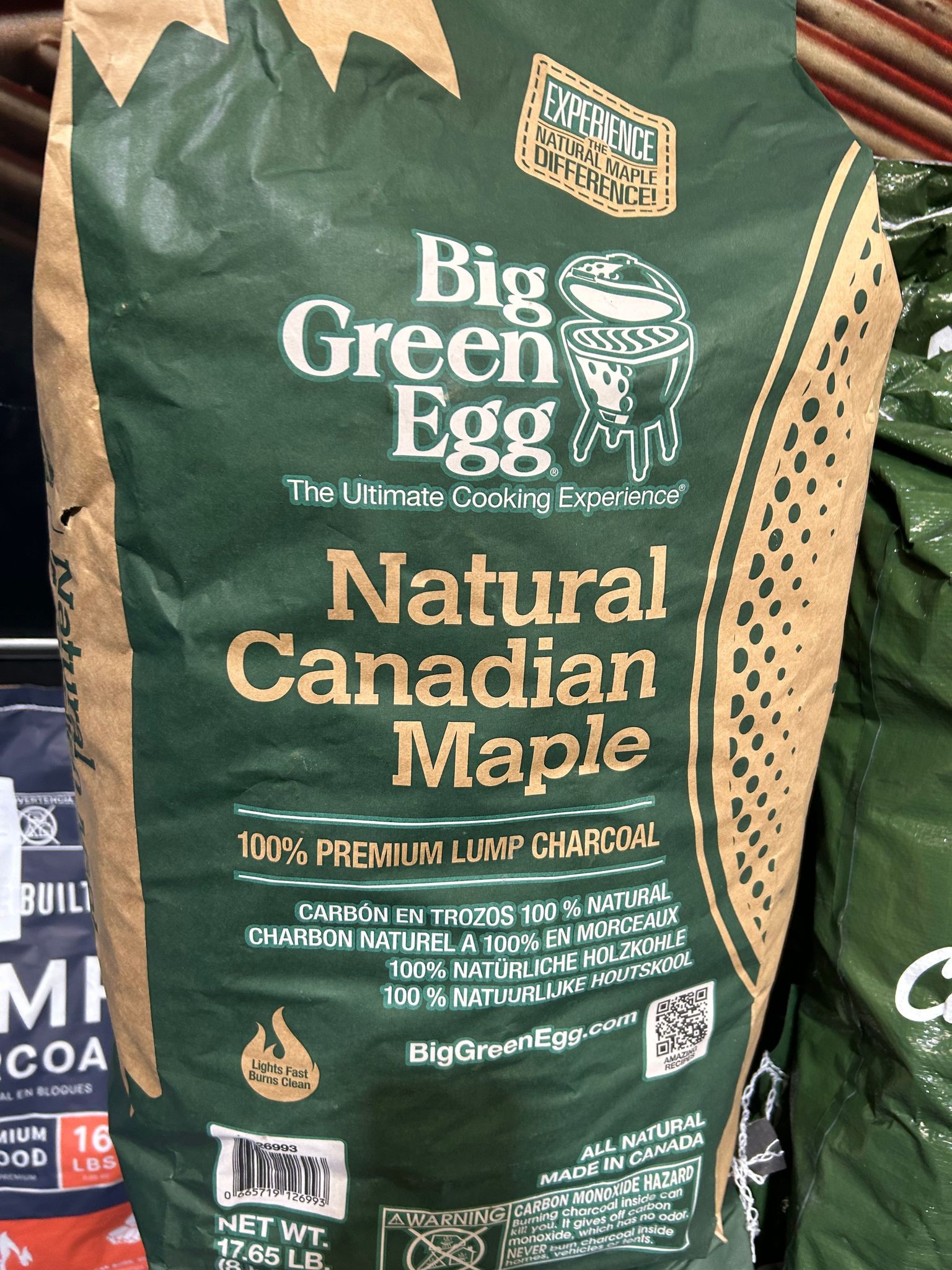 Big Green Egg Canadian Maple Natural Lump Charcoal