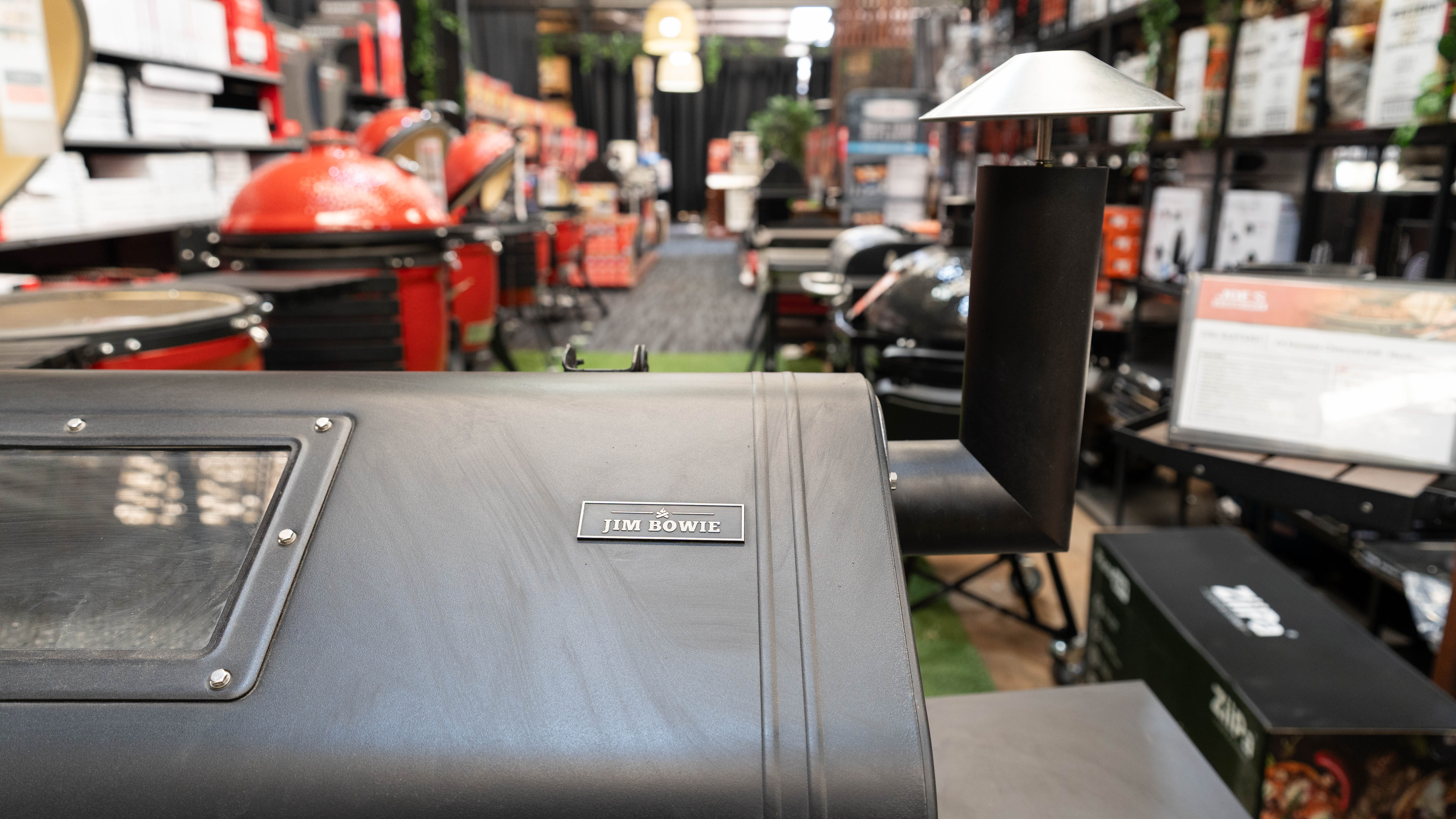 Clearance - GMG Jim Bowie PRIME+ WiFi Pellet Grill - Black Hood