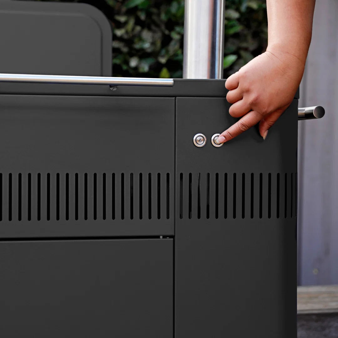 Everdure HUB™ Electric Ignition Charcoal Barbeque (Black)