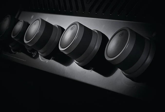 Clearance Sale - Napoleon Rogue SE 525 RSIB 4 Burner BBQ with Infrared Side and Rear Burners