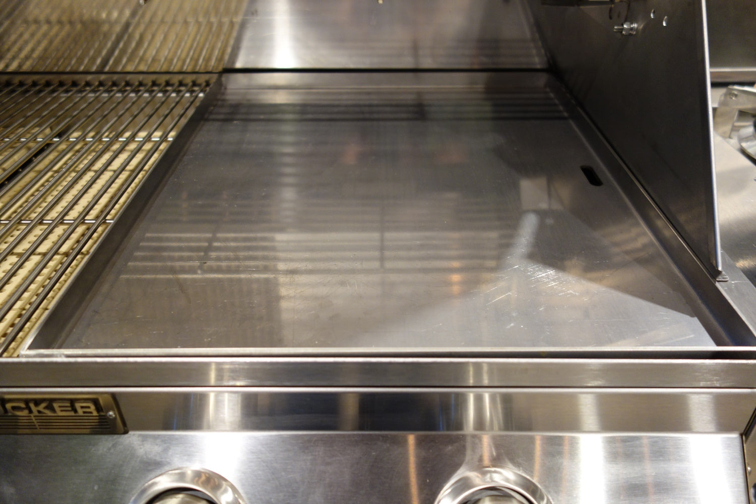 Tucker Stainless Steel Plate 400mm - Tucker Barbecues