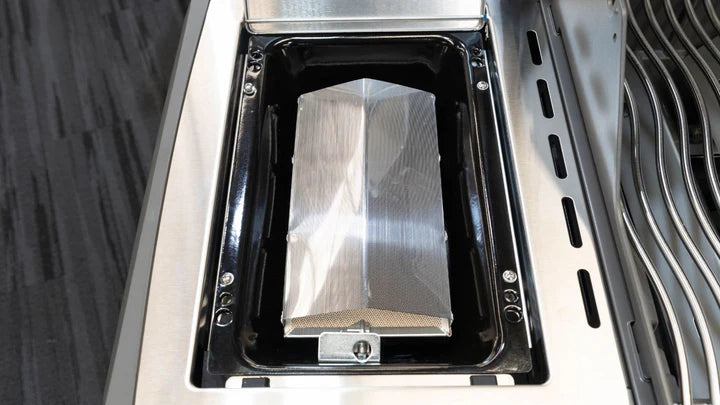 Napoleon Rogue Pro-S 425 Stainless Steel 3 Burner BBQ Essential Bundle