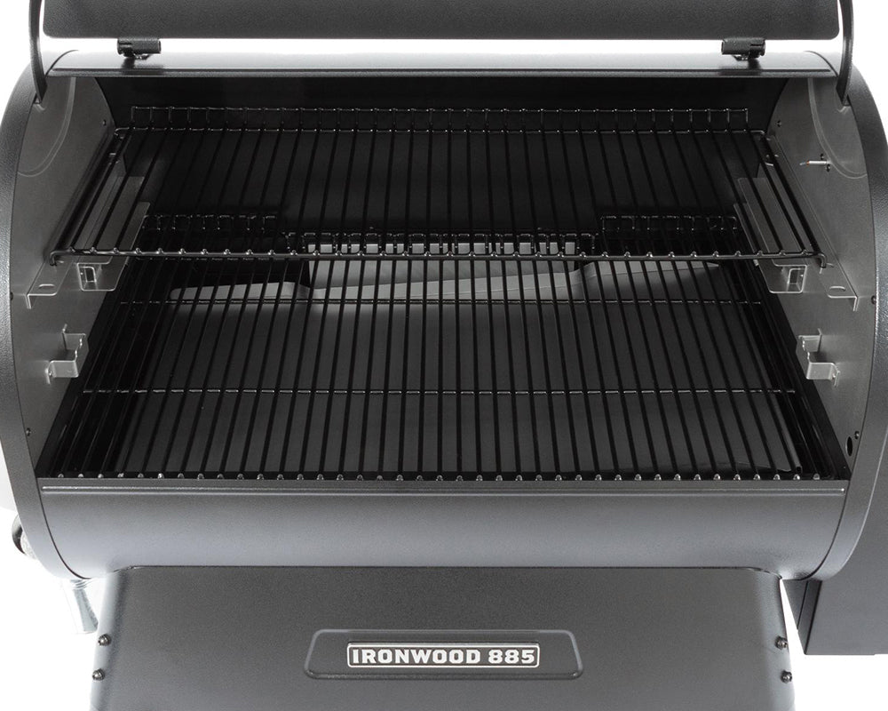Traeger Ironwood 885 Pellet Grill - Master of the Grill Bundle Deal