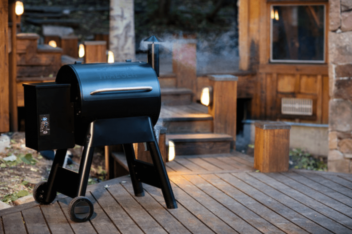 Traeger Pro 22 Wood Pellet Grill – Joe's BBQs - Main Image